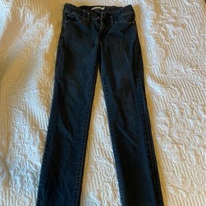 Levi 712 Slim fit straight leg
